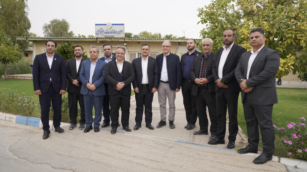 به گزارشاقتصادمحور به نقل از روابط عمومی شرکت عملیات غیرصنعتی پازارگاد؛ در این بازدید که ظرفیتها و توسعه همکاریهای مشترک مورد بررسی قرار گرفت، مدیران از اماکن فرهنگی و آموزشی شهرک پردیس یازدید نموده و در جریان آخرین فعالیتها و توانمندیهای این مجموعه قرار گرفتند.