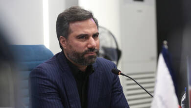به گزارشاقتصادمحور: وی افزود: «این افزایش سرمایه، توان مالی پازارگاد را برای ارائه خدمات بهینه و افزایش قدرت پشتیبانی از تولید و صنعت، بهویژه در صنعت پتروشیمی، بهطور محسوسی تقویت میکند و امکان اجرای برنامههای توسعهای شرکت را با انسجام، سرعت و اثربخشی بیشتری فراهم میسازد.»