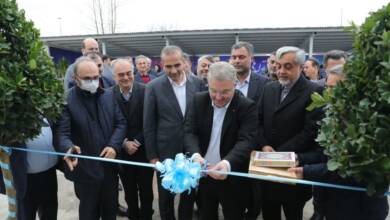 به گزارش اقتصادمحور به نقل از روابط عمومی و امور بینالملل سازمان منطقه آزاد انزلی، مصطفی طاعتی مقدم در مراسم شروع به کار رسمی دفتر نمایندگی سازمان متبوع خود در شهرک صنعتی سفیدرود، الحاق اراضی سپیدرود به منطقه آزاد انزلی را به عنوان یک حرکت هوشمندانه، فرصت توسعه استان گیلان عنوان کرد و اظهار داشت: با یک برنامهریزی هدفمند، آینده نگرانه و جامع در پهنههای مختلف محدوده منطقه آزاد انزلی، برای اراضی مجموعه اراضی کشت و صنعت سفید رود نیز برنامهریزی بلند مدت و جامعی جهت بهره برداری حداکثری از مزیتهای قانونی منطقه در نظر گرفته شده و از مزایای خوب این محدوده صنعتی، بهرهمندی از زیرساختهای اولیه است.