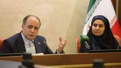 به گزارش اقتصادمحور به نقل از وزارت جهادکشاورزی، غلامرضا نوری روز یکشنبه - ١٣ اردیبهشت‌ماه –  در دیدار فرزانه صادق وزیر راه و شهرسازی و جلسه هماهنگی وزارت جهادکشاورزی و وزارت راه و شهرسازی، اظهار داشت: جنگ تحمیلی رمضان شرایط سخت و چالش‌هایی را برای تامین کالاهای اساسی ایجاد کرد، اما با همکاری و هماهنگی همه اعضای دولت، امنیت غذایی کشور بدون کمترین خدشه و توقف تامین شد.
