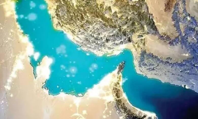به گزارش اقتصادمحور به نقل از فارس، در حالی که تنگه هرمز به عنوان شاهرگ حیاتی انرژی جهان، روزانه محل عبور حدود ۲۰ درصد از نفت و گاز جهانی است، تداوم تنش‌ها و بسته شدن عملاً این آبراه مهم، کشور‌های عربی جنوب خلیج فارس را با بحران اقتصادی بی‌سابقه‌ای مواجه کرده است.