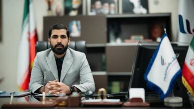 به گزارش اقتصادمحور: محمدامین ایزدی، رئیس هیئت‌مدیره شرکت خدمات پشتیبانی بانک رفاه کارگران، با گرامیداشت ۴ خرداد روز مقاومت و پایداری و تجلیل از ایستادگی مردم دزفول، اظهار داشت: تجربه ۸۳ شب مقاومتِ قهرمانانه در برابر ماشین جنگی صهیونیستی و خونخواهیِ امام امت، به ما نشان داد که اراده‌ی ملت‌ها بر هر نیروی نظامی غلبه دارد.
