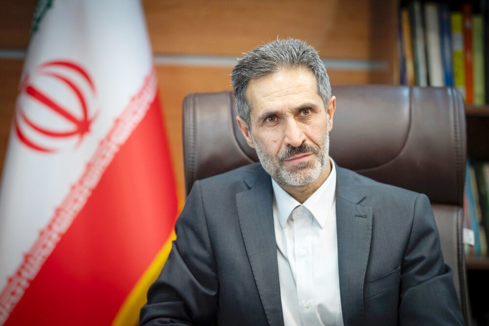 به گزارش اقتصادمحور: معاون نظارت و بازرسی امور اقتصادی سازمان بازرسی کل کشور در دی ماه در نامهای هشدارآمیز خطاب به وزیر نفت، نسبت به بهکارگیری بازنشستگان در برخی شرکتهای زیرمجموعه این وزارتخانه تذکر داد و خواستار رعایت کامل قانون منع بهکارگیری بازنشستگان شد.