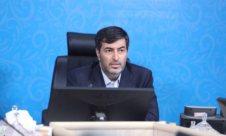 به گزارش وقایع نیوز به نقل از گروه سرمایه‌گذاری اهداف، مهدی عبوری، مدیرعامل گروه سرمایه‌گذاری اهداف با بیان اینکه عرضه تابان فردا، نقطه عطفِ توسعه دارایی‌های بازنشستگان صنعت نفت و هدایت سرمایه‌ها به بخش واقعی اقتصاد است، اظهار داشت: گروه سرمایه‌گذاری اهداف با هدف‌گذاری برای اجرای بزرگ‌ترین عرضه اولیه در تاریخ بورس ایران و با تکیه بر استراتژی توسعه دارایی‌های بازنشستگان صنعت نفت، گامی بلند در جهت مردمی‌سازی اقتصاد برداشت. این اقدام که نتیجه یک سال بررسی‌های کارشناسی دقیق برای انتخاب بهترین زمان عرضه است، اکنون وارد مرحله عملیاتی شده است.