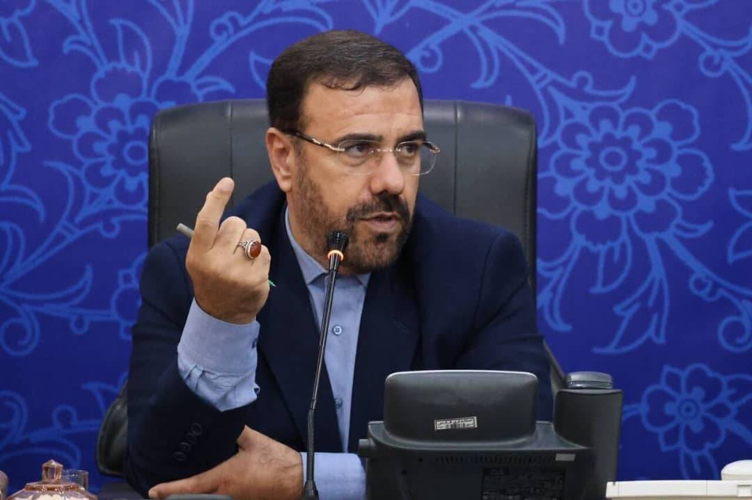 به گزارش اقتصادمحور: امیری از مدیران باسابقه کشور است؛ مدیری با تجربه گسترده در حوزه‌های قضایی، اجرایی و تقنینی. ریاست کل دادگستری استان‌های فارس، کردستان و خوزستان، ریاست شعبه دیوان عالی کشور، معاونت رئیس قوه قضائیه، ریاست سازمان ثبت اسناد و املاک کشور، عضویت حقوقدان شورای نگهبان، سخنگویی وزارت کشور و قائم‌مقامی وزیر کشور، بخشی از سوابق مدیریتی و اجرایی اوست.