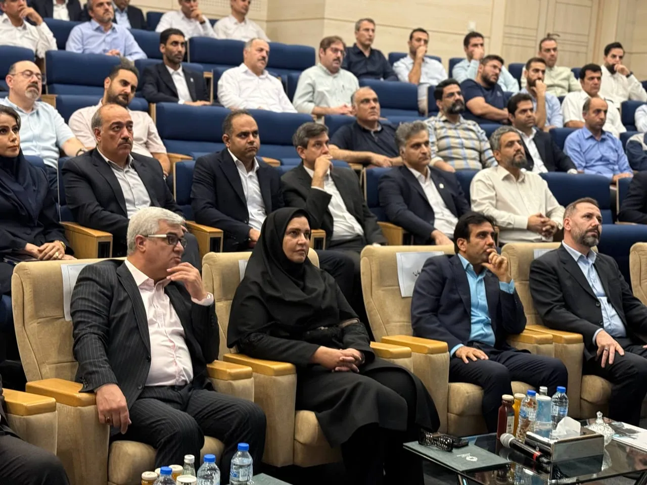 به گزارش اقتصادمحور: در جریان این بازدید که با حضور «حبیب خراسانی» مشاور مدیر عامل و معاون توسعه منابع انسانی و پشتیبانی گروه سرمایه‌گذاری اهداف صورت گرفت، از ساختار نوین مدیریتی و طرح‌های نوآورانه گروه سرمایه‌گذاری اهداف در حوزه توسعه منابع انسانی تجلیل به عمل آمد.